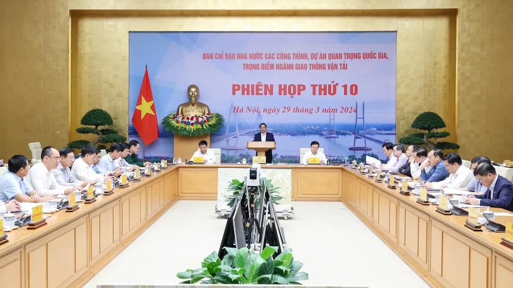 Thủ tướng Phạm Minh Chính chủ trì họp Ban chỉ đạo Nhà nước các công trình, dự án quan trọng quốc gia, trọng điểm ngành GTVT. Ảnh: VIẾT CHUNG
