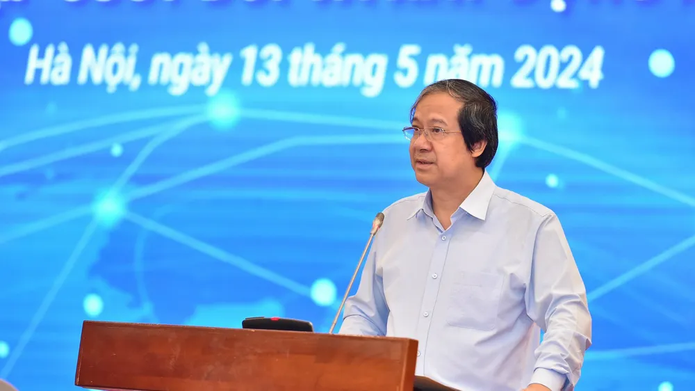 Bộ trưởng Bộ GD-ĐT Nguyễn Kim Sơn phát biểu tại hội thảo