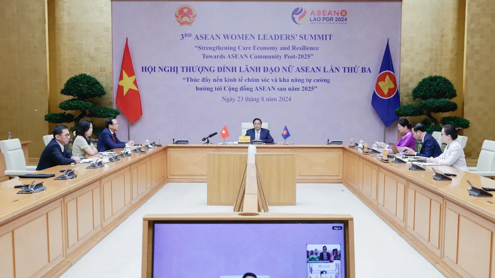 Thủ tướng Chính phủ Phạm Minh Chính tham dự và phát biểu trực tuyến tại Hội nghị Thượng đỉnh Lãnh đạo nữ ASEAN lần thứ ba. Ảnh: VIẾT CHUNG