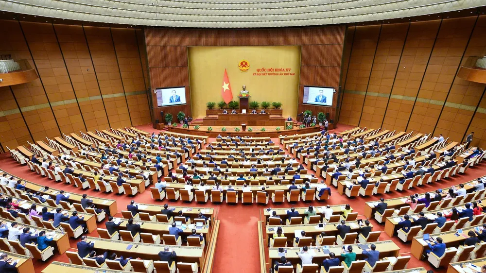 Phiên họp ngày 26-8. Ảnh: VIẾT CHUNG