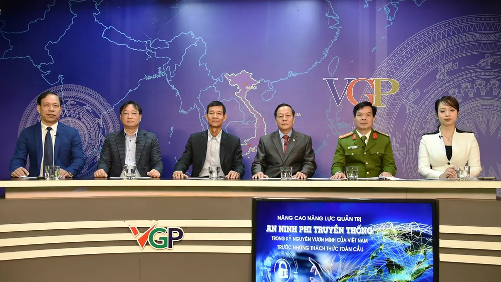 Các đại biểu dự tọa đàm