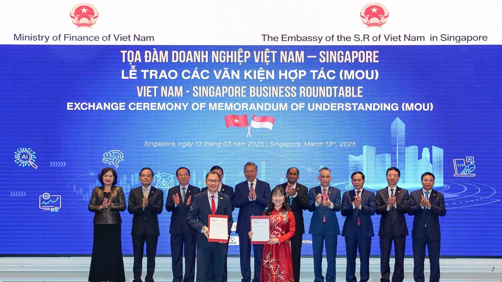 Lễ trao biên bản ghi nhớ giữa 2 trường diễn ra dưới sự chứng kiến của Tổng Bí thư Tô Lâm và quan chức cấp cao hai bên