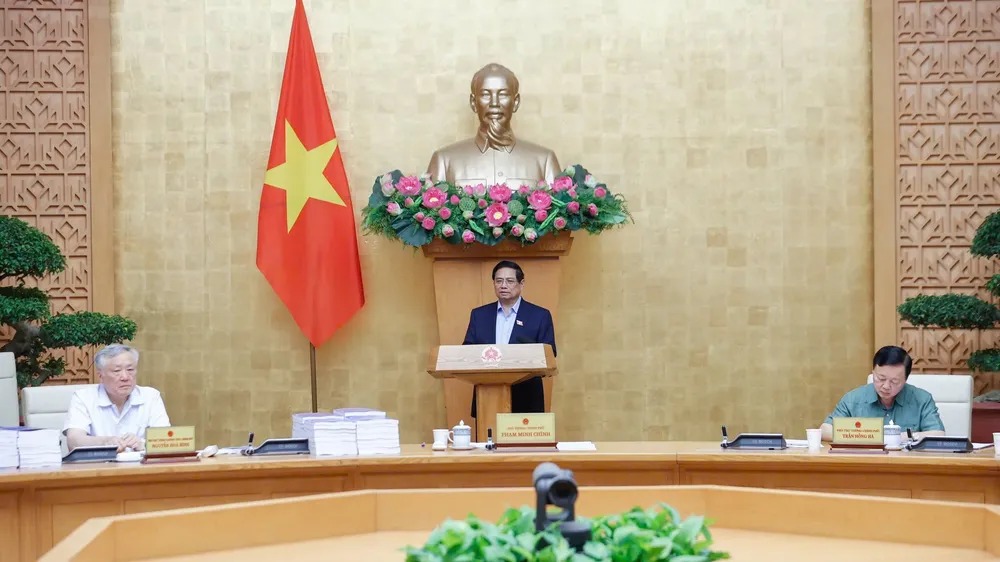Thủ tướng Phạm Minh Chính chủ trì và phát biểu tại phiên họp của Chính phủ về việc sắp xếp, tổ chức lại đơn vị hành chính các cấp và xây dựng mô hình tổ chức chính quyền địa phương 2 cấp, sáng 9-5. Ảnh: VIẾT CHUNG