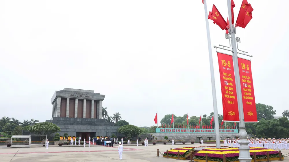  Lào gửi Điện mừng nhân 135 năm ngày sinh Chủ tịch Hồ Chí Minh