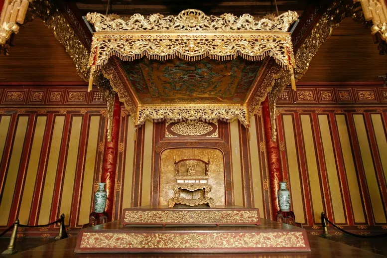 Hình ảnh Ngai vua triều Nguyễn theo hồ sơ đề nghị công nhận Bảo vật quốc gia
