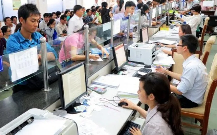 Thủ tướng yêu cầu chi trả chế độ trước ngày 30-6 cho trường hợp đã có quyết định nghỉ việc. Ảnh minh họa