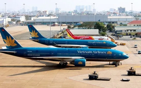 Thủ tướng yêu cầu xử lý nghiêm các hành vi sai phạm gây uy hiếp an toàn hàng không