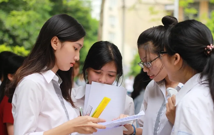 Bộ Chính trị ban hành nghị quyết về đột phá phát triển giáo dục và đào tạo