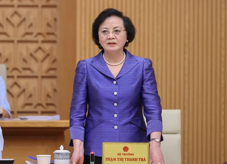 Bộ trưởng Bộ Nội vụ Phạm Thị Thanh Trà phát biểu tại phiên họp Chính phủ thường kỳ tháng 8