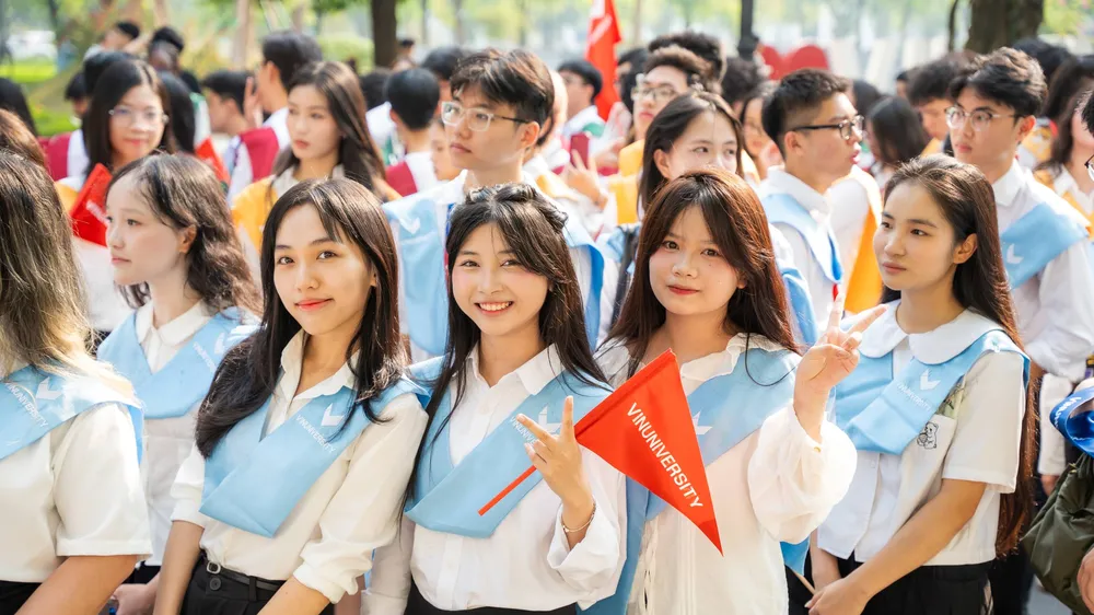 Các tân sinh viên của VinUni hân hoan trong ngày tựu trường đầu tiên