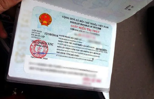 Chính phủ Việt Nam giảm thời gian cấp Giấy miễn thị thực xuống còn 1 ngày