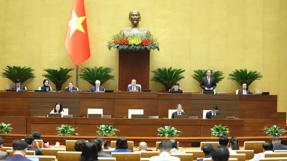 Phiên họp sáng 3-12. Ảnh: QUANG PHÚC