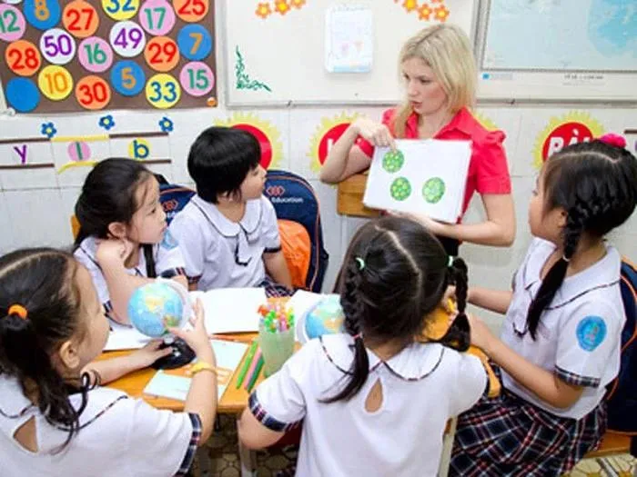 Nghiên cứu cơ chế, chính sách cho người nước ngoài dạy ngoại ngữ tại các trường công lập