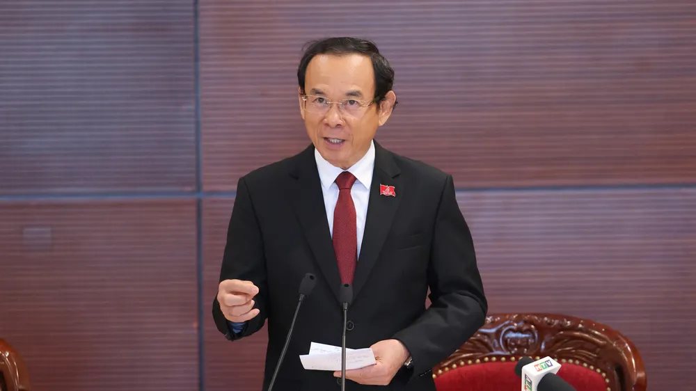 Đồng chí Nguyễn Văn Nên phát biểu tại phiên thảo luận tại đoàn của Đoàn đại biểu TPHCM, chiều 20-1. Ảnh: QUANG PHÚC
