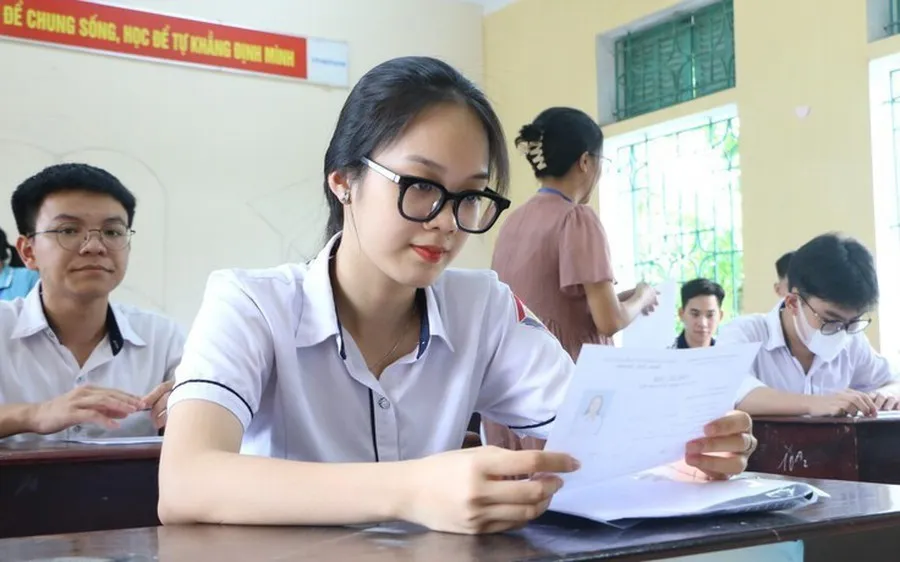 Đề thi minh họa, cần không?