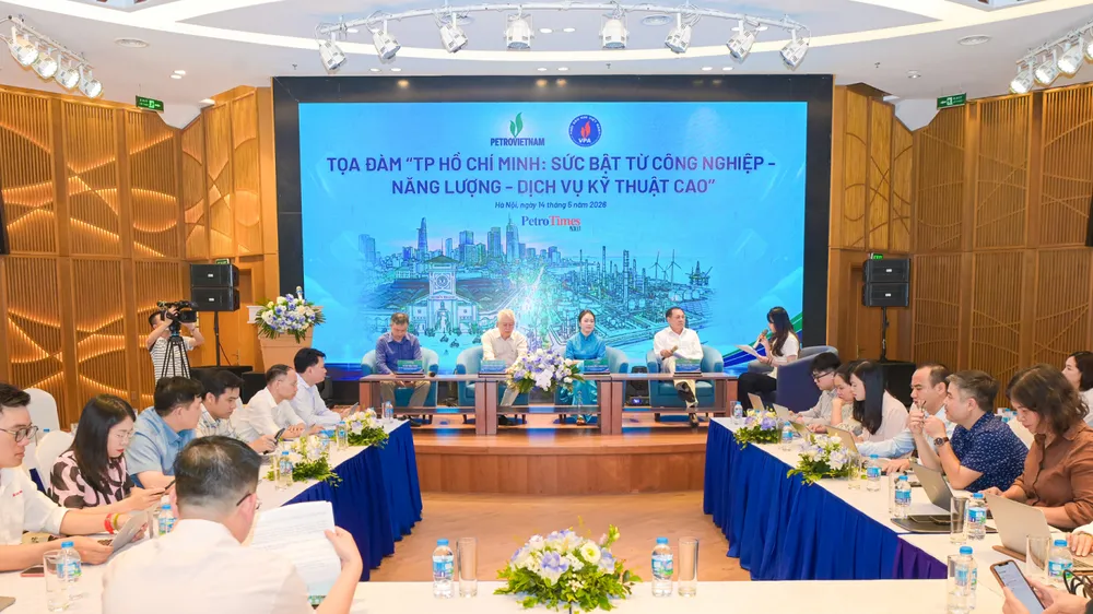 Tọa đàm “TPHCM: Sức bật từ công nghiệp - năng lượng - dịch vụ kỹ thuật cao”
