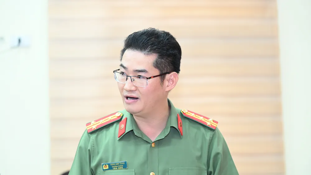 Đại tá Trần Anh Tuấn, Trưởng phòng Tham mưu Công an tỉnh Tuyên Quang đã thông tin về kết quả điều tra vụ việc. Ảnh: ĐỖ TRUNG