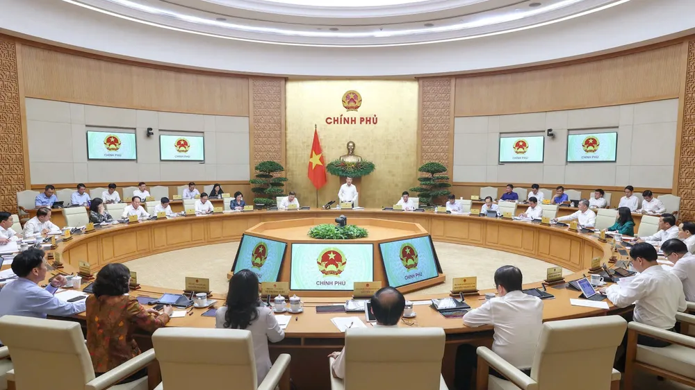 Chính phủ yêu cầu các bộ, ngành hoàn thành sắp xếp tổ chức bộ máy trong tháng 10. Ảnh: VIẾT CHUNG