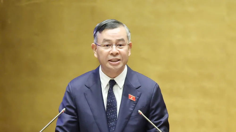 Bộ trưởng Bộ Tài chính Ngô Văn Tuấn phát biểu giải trình, làm rõ một số vấn đề đại biểu Quốc hội nêu, sáng 20-8. Ảnh: QUANG PHÚC