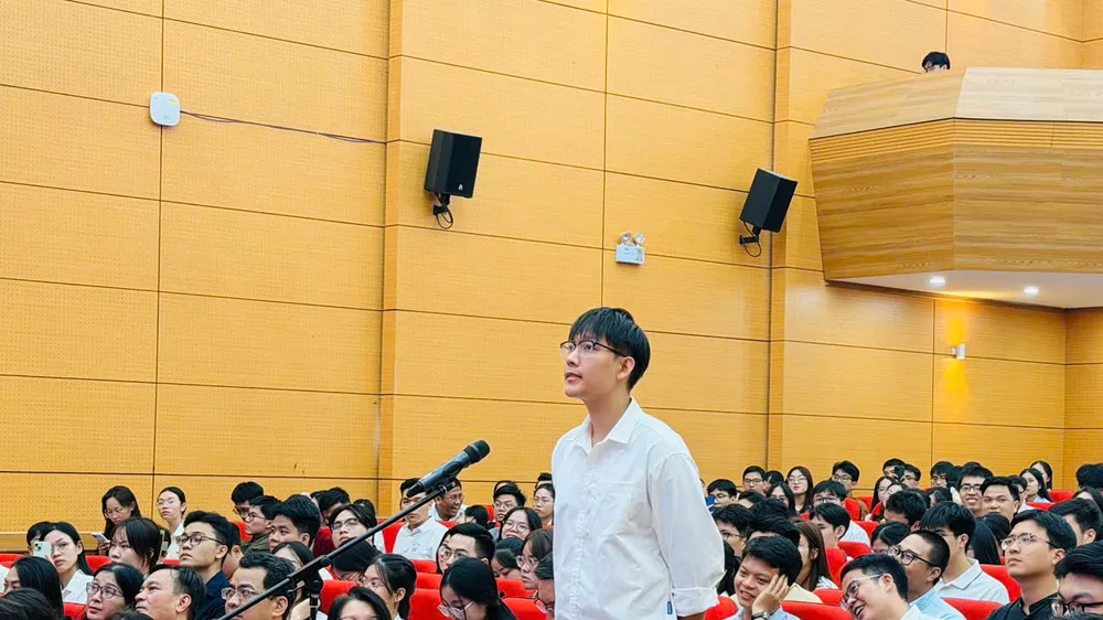 Nguyễn Đức Anh Quân, thủ khoa bác sĩ nội trú chọn chuyên ngành Sản phụ khoa. Ảnh: NGỌC DUNG