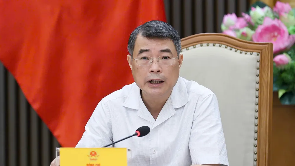 Thủ tướng Lê Minh Hưng phát biểu tại cuộc làm việc với Bộ Công thương và các bộ, cơ quan liên quan về cơ cấu, tổ chức lại hệ thống phân phối xăng dầu. Ảnh: VIẾT CHUNG
