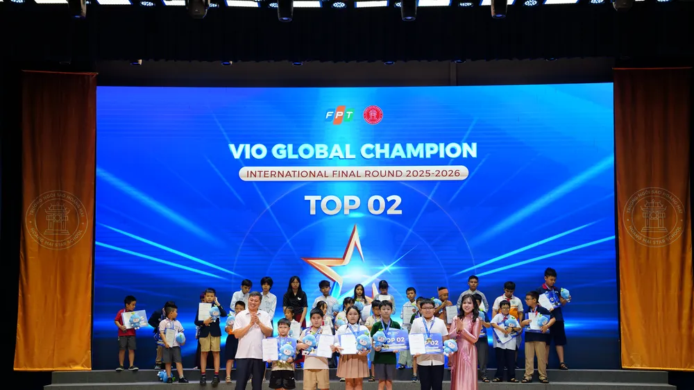 Học sinh xuất sắc nhận giải tại Vio Global Champion 2025–2026. Ảnh: DUNG PHƯƠNG