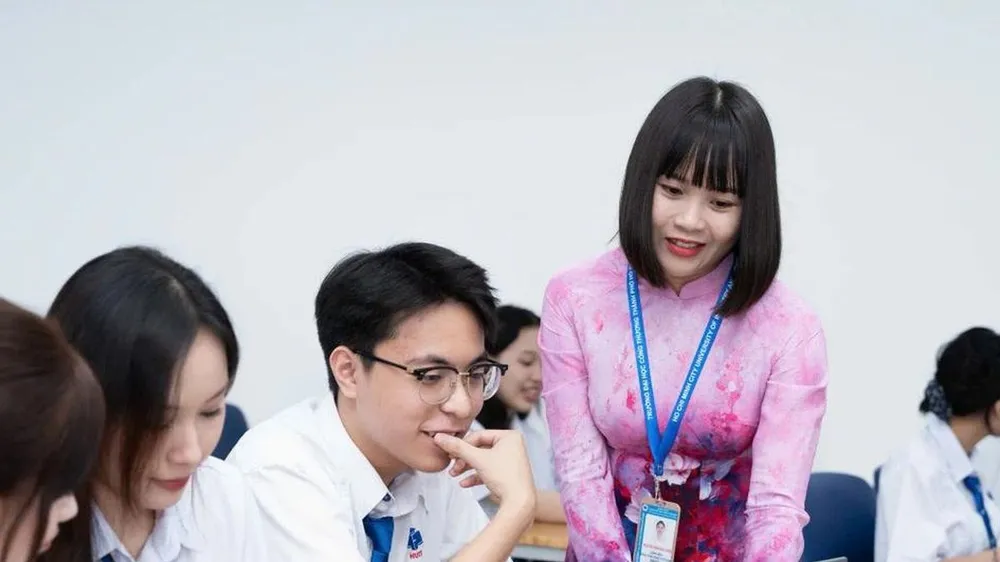 Phụ cấp cán bộ quản lý nhà trường không còn phụ thuộc vào việc phân hạng trường. Ảnh: MOET