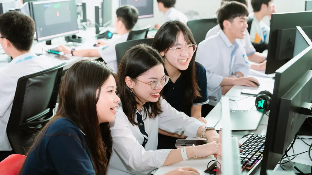 Thí sinh thi vào đại học có thể không được cộng điểm cho chứng chỉ IELTS. Ảnh: KIỀU TRINH