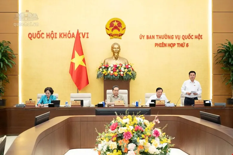 Ủy ban Thường vụ Quốc hội họp chiều 23-9. Ảnh: Quochoi.vn