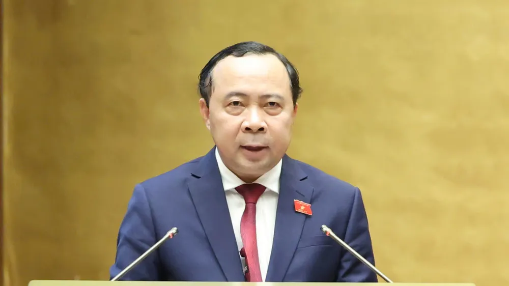 Bộ trưởng Bộ KH-CN Vũ Hải Quân trình bày tờ trình về dự án Luật sửa đổi, bổ sung một số điều của Luật Sở hữu trí tuệ. Ảnh: QUANG PHÚC