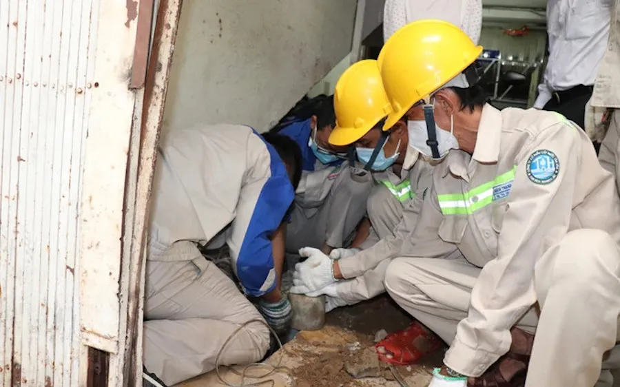 TPHCM: Khó giảm việc khai thác nước dưới đất hộ gia đình