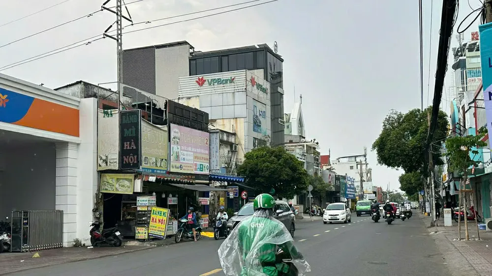 TPHCM, Nam bộ tiếp tục xuất hiện những cơn mưa trái mùa