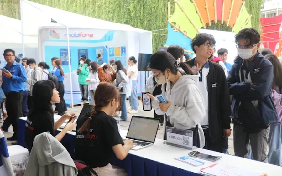 Các hoạt động tại Nhà văn hóa Thanh Niên TPHCM. Ảnh: Thu Hoài