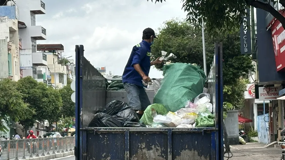 TPHCM báo cáo tiến độ thực hiện phân loại rác tại nguồn