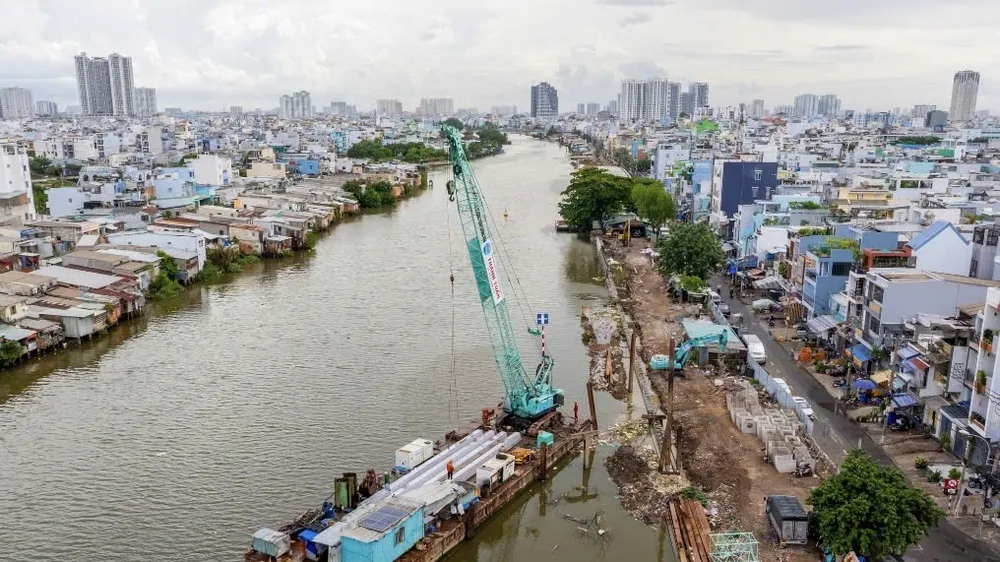 Dự án Nạo vét, xây dựng hạ tầng, cải tạo môi trường Bờ Bắc Kênh Đôi, phường Chánh Hưng