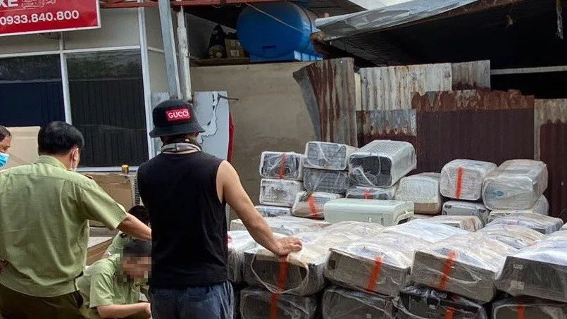 Phát hiện kho chứa trữ hàng trăm máy lạnh nhập lậu