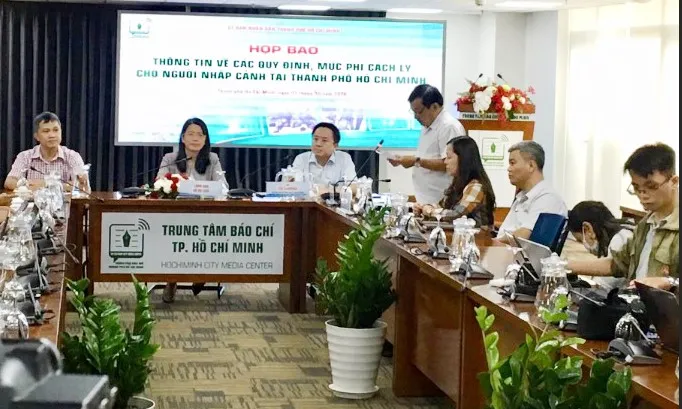 Đề xuất thu phí trước đối với người nhập cảnh