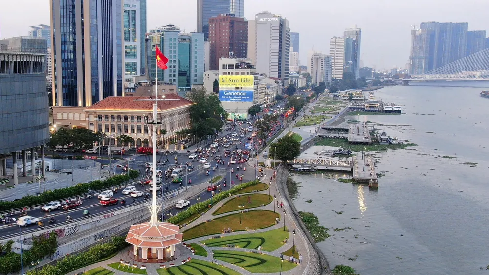 Cột cờ Thủ ngữ (quận 1) - một trong những điểm đến thu hút khách tham quan