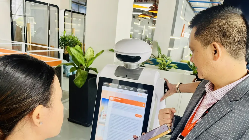 Ông Nguyễn Hải Triều, Giám đốc Điều hành Arobid giới thiệu trợ lý trí tuệ nhân tạo của sàn thương mại