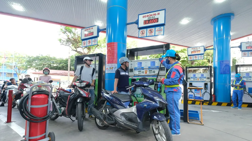 Đảm bảo đủ nguồn điện, gas, xăng dầu phục vụ cao điểm Tết 2026