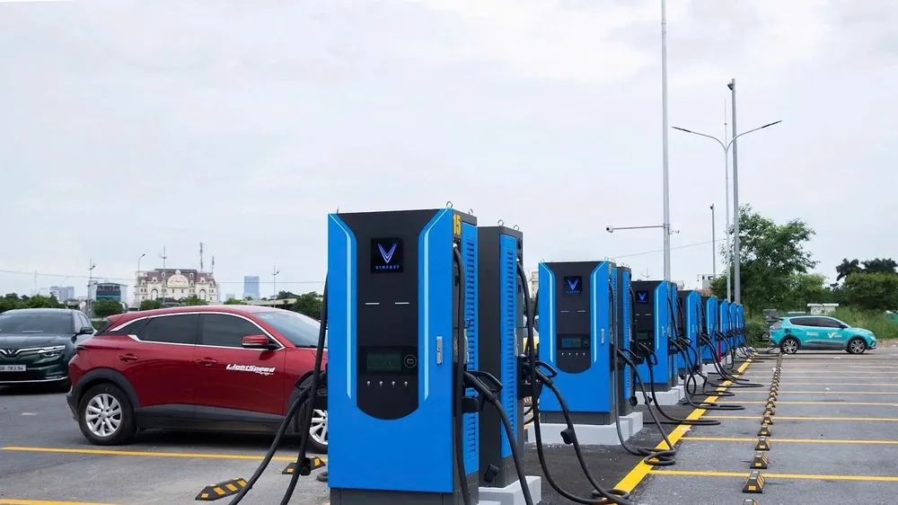 Doanh nghiệp xăng dầu đầu tư hạ tầng cho xe điện
