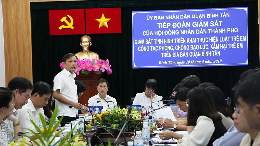 Quang cảnh buổi làm việc