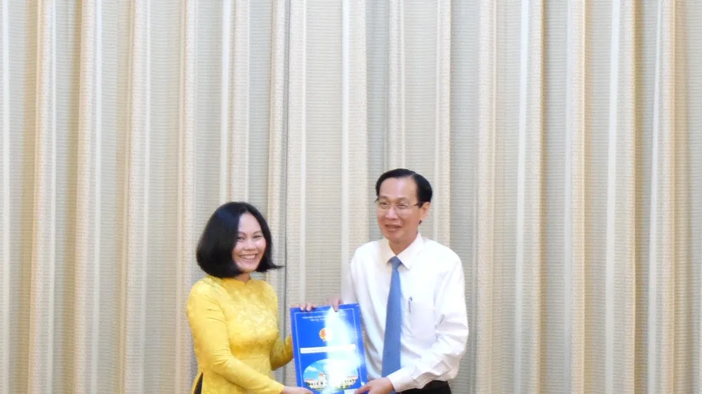 Bà Phan Thị Hồng làm Phó Giám đốc Sở Tài chính TPHCM