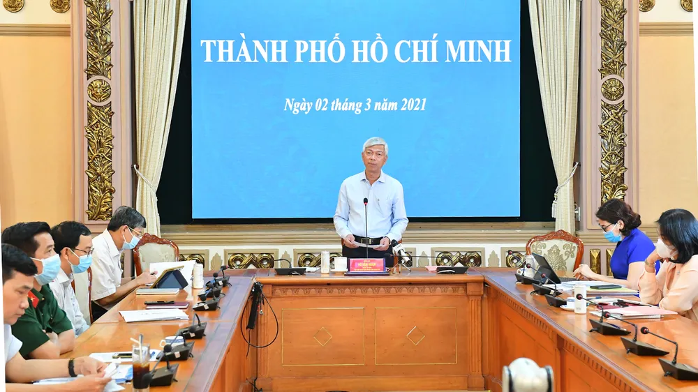 Phó Chủ tịch UBND TPHCM Võ Văn Hoan phát biểu tại kỳ họp Chính phủ. Ảnh: VIỆT DŨNG