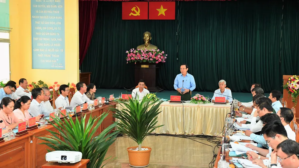 Bí thư Thành ủy TPHCM Nguyễn Văn Nên phát biểu trong buổi làm việc với huyện Cần Giờ. Ảnh: VIỆT DŨNG