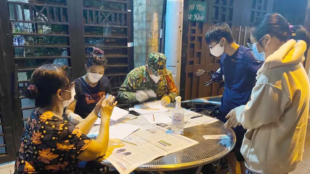Đến trưa 4-10, số người dân nhận hỗ trợ đợt 3 đã đạt mốc 1 triệu người