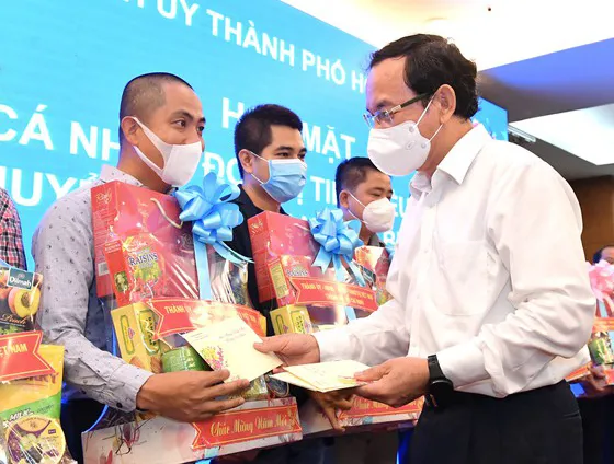Tổng kinh phí chăm lo Tết Nhâm Dần 2022 tại TPHCM là 1.062 tỷ đồng