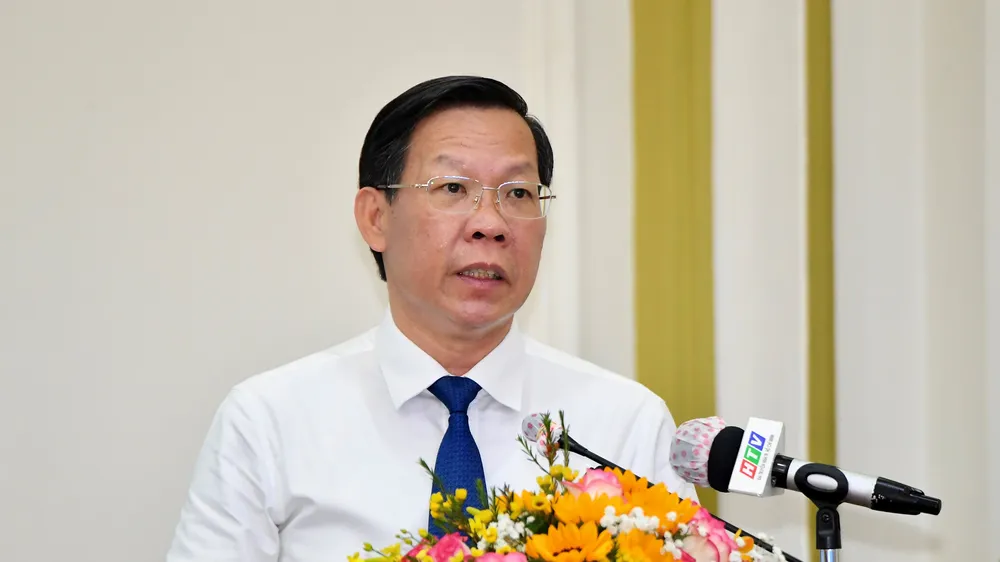 Nâng cao tỷ lệ khen thưởng đối với công nhân, nông dân, người lao động