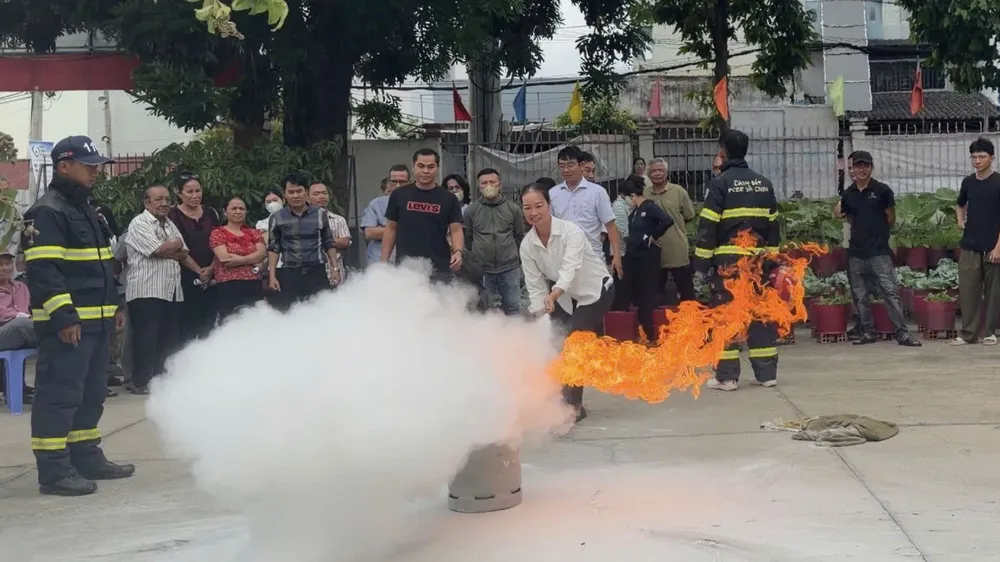 Gần 200 chủ nhà trọ được hướng dẫn kỹ năng phòng cháy chữa cháy