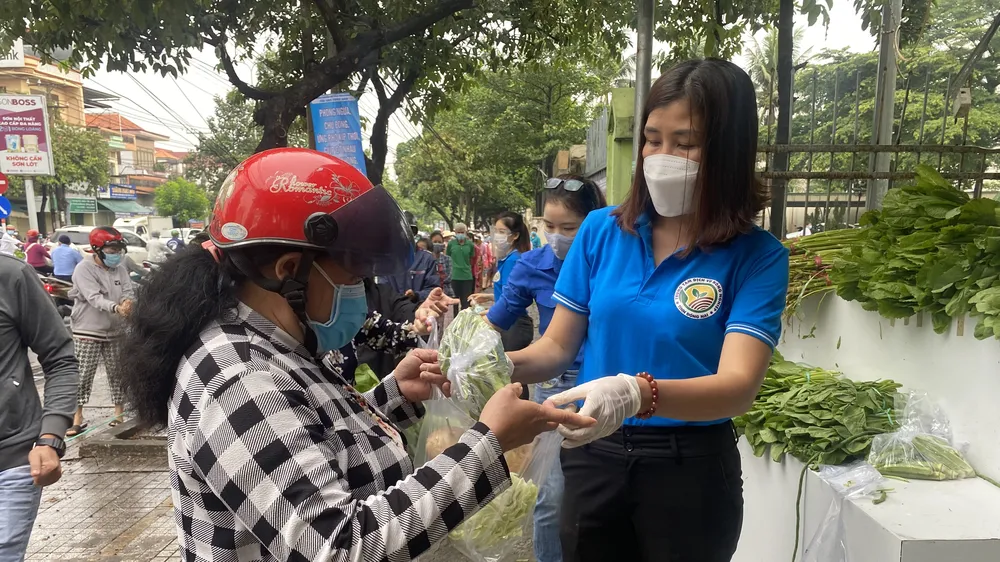 Đồng Nai: Khai trương quầy nông sản giá 0 đồng hỗ trợ người dân vùng dịch